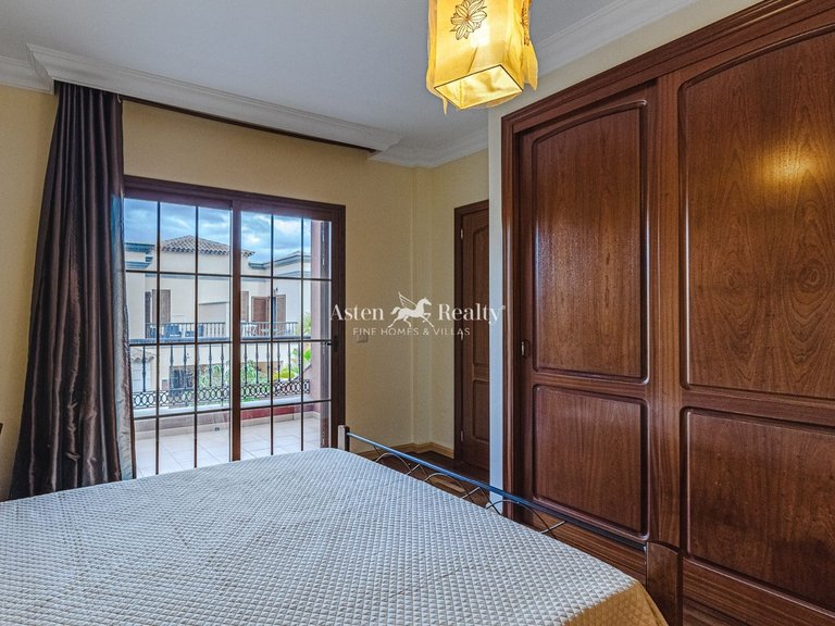 Town House for Sale in Playa Del Duque, Tenerife 18