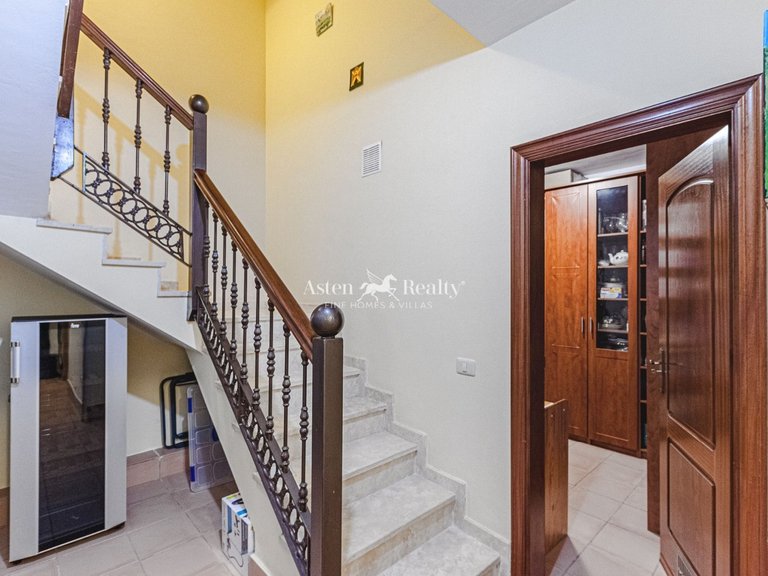 Town House for Sale in Playa Del Duque, Tenerife 19