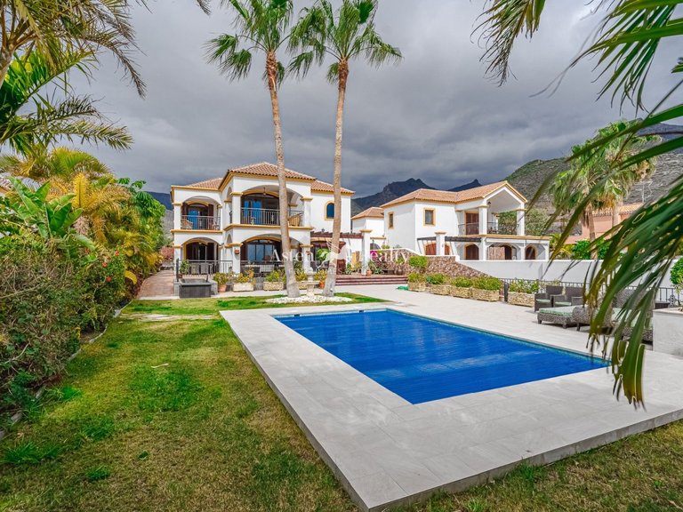 Villa for Sale in Torviscas Alto, Tenerife 6