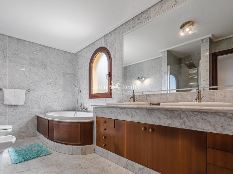 Villa for Sale in Torviscas Alto, Tenerife 31