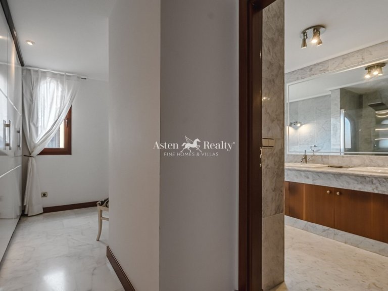 Villa for Sale in Torviscas Alto, Tenerife 34