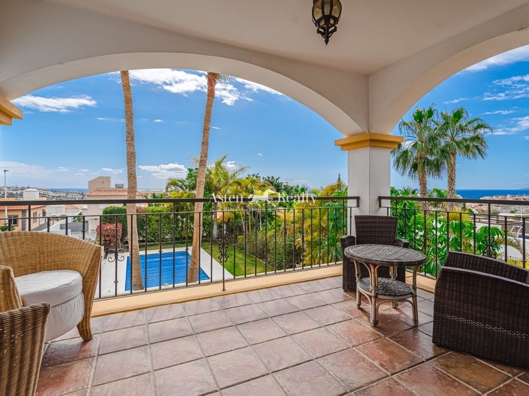 Villa for Sale in Torviscas Alto, Tenerife 38