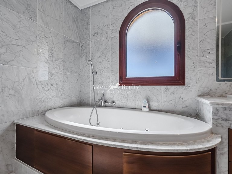 Villa for Sale in Torviscas Alto, Tenerife 42