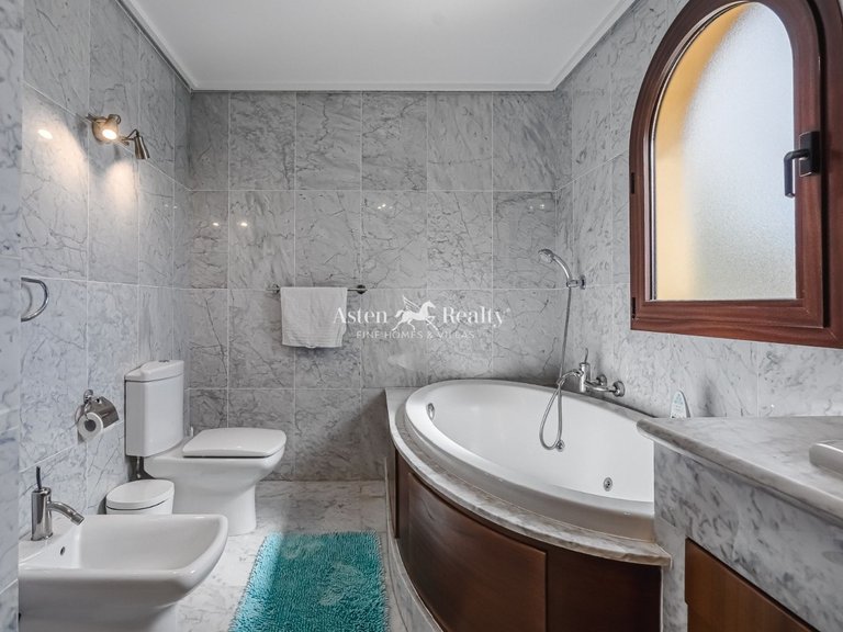 Villa for Sale in Torviscas Alto, Tenerife 44