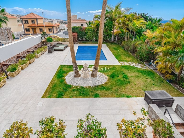 Villa for Sale in Torviscas Alto, Tenerife 50