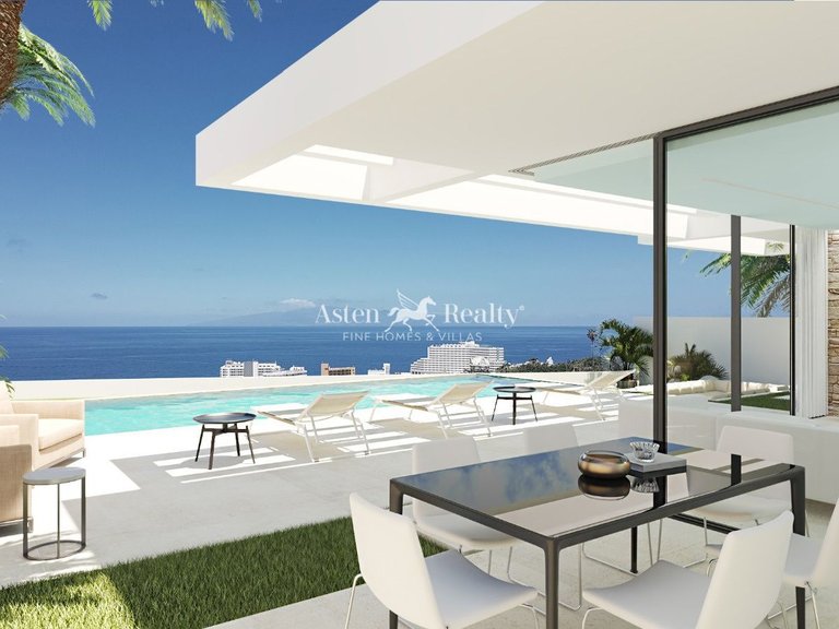 Villa for Sale in San Eugenio Alto, Tenerife 10