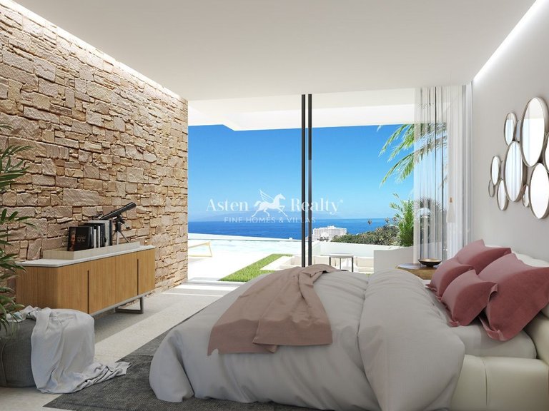 Villa for Sale in San Eugenio Alto, Tenerife 11