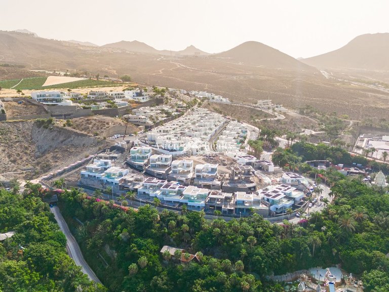 Villa for Sale in San Eugenio Alto, Tenerife 17