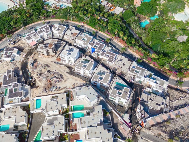 Villa for Sale in San Eugenio Alto, Tenerife 19