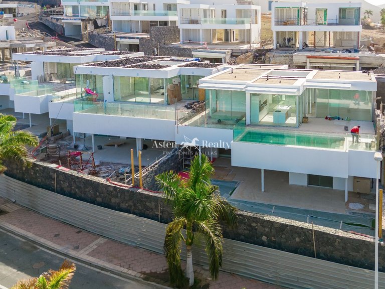 Villa for Sale in San Eugenio Alto, Tenerife 22