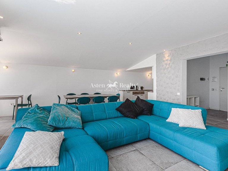 Villa for Sale in San Eugenio Alto, Tenerife 6