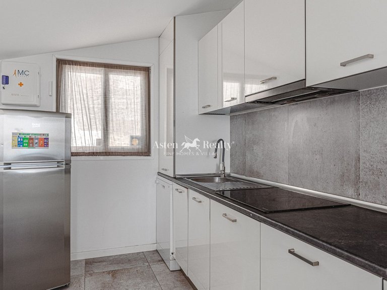 Villa for Sale in San Eugenio Alto, Tenerife 8
