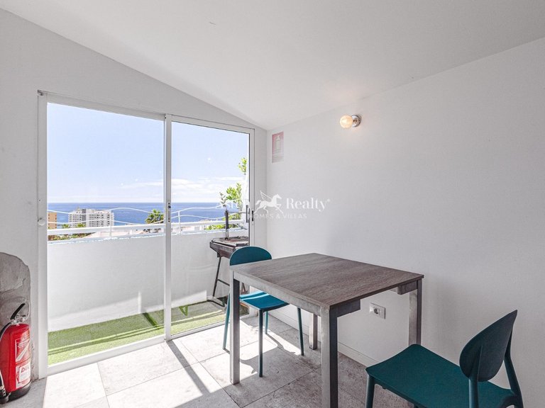 Villa for Sale in San Eugenio Alto, Tenerife 10