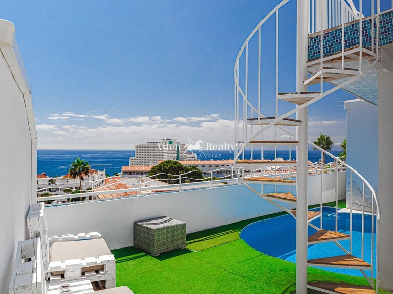 Villa for Sale in San Eugenio Alto, Tenerife 12