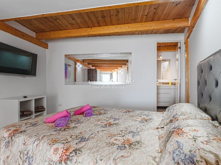 Villa for Sale in San Eugenio Alto, Tenerife 33
