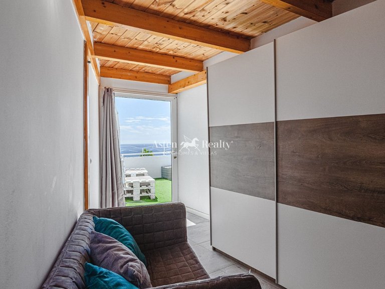 Villa for Sale in San Eugenio Alto, Tenerife 34