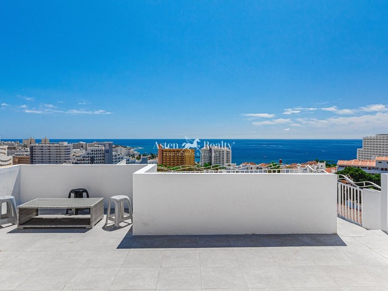 Villa for Sale in San Eugenio Alto, Tenerife 41