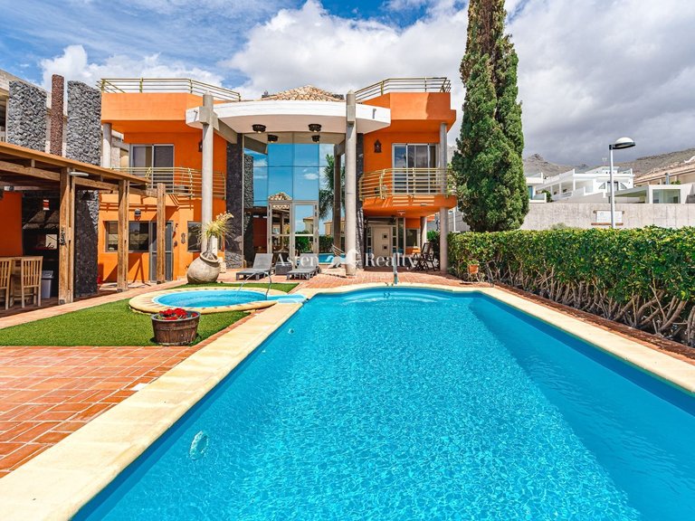 Villa for Sale in Torviscas Alto, Tenerife 4