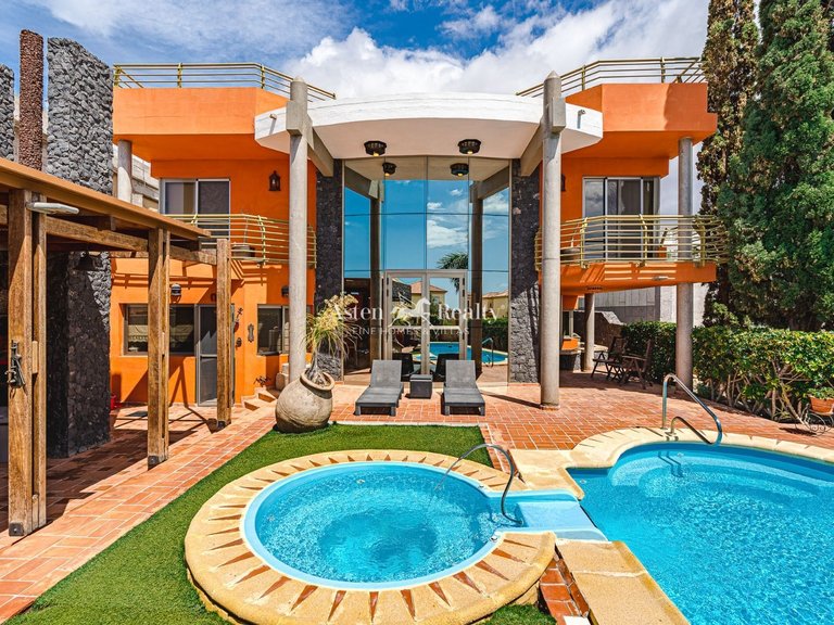 Villa for Sale in Torviscas Alto, Tenerife 5