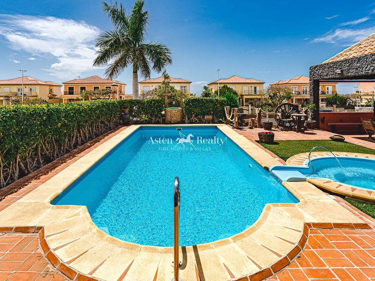 Villa for Sale in Torviscas Alto, Tenerife 16