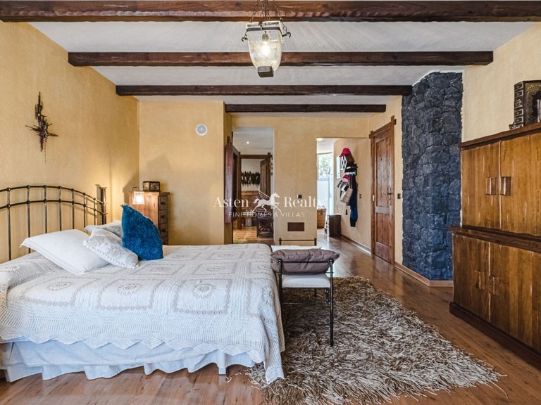 Villa for Sale in Torviscas Alto, Tenerife 43