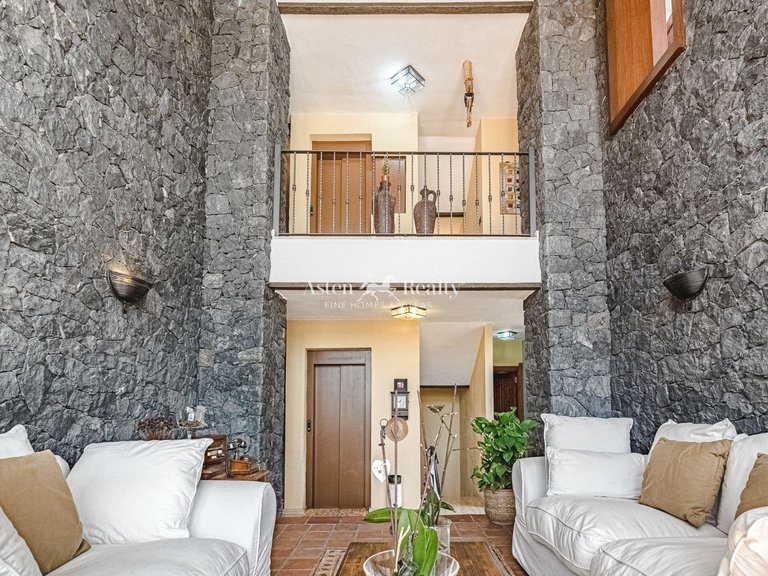 Villa for Sale in Torviscas Alto, Tenerife 19