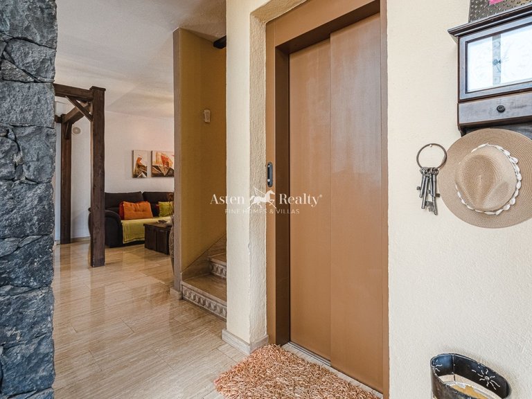 Villa for Sale in Torviscas Alto, Tenerife 22