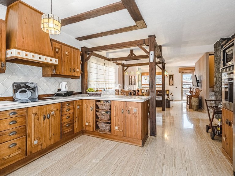 Villa for Sale in Torviscas Alto, Tenerife 30