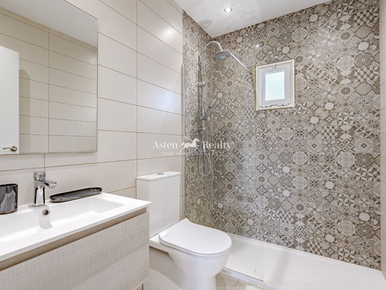 Villa for Sale in San Miguel, Tenerife 16