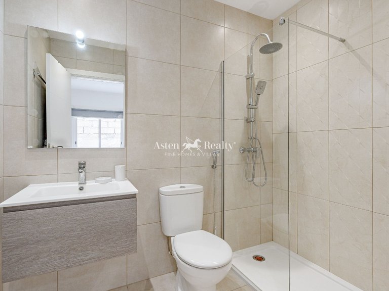 Villa for Sale in San Miguel, Tenerife 12