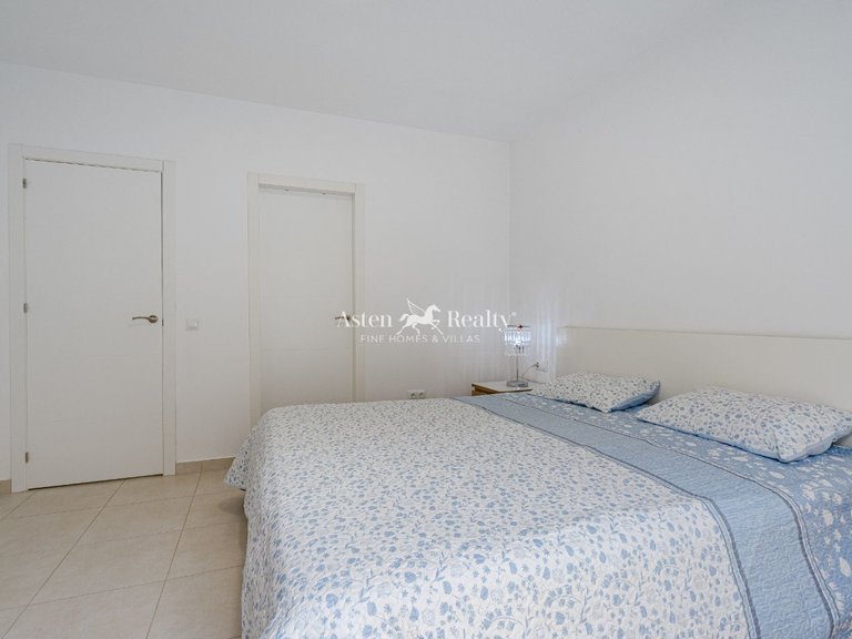 Villa for Sale in San Miguel, Tenerife 11