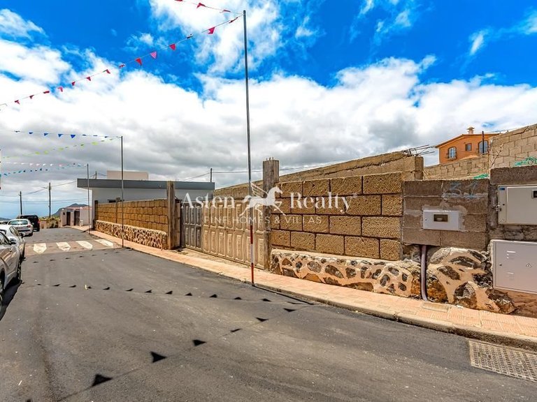 Villa for Sale in San Miguel, Tenerife 26