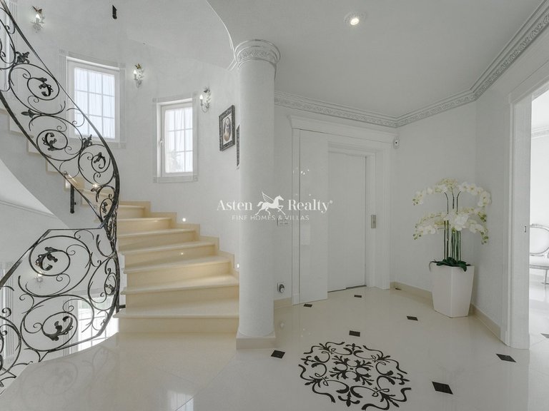 Villa for Sale in La Caleta, Tenerife 21