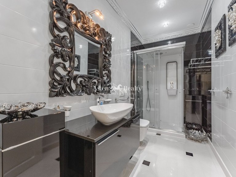 Villa for Sale in La Caleta, Tenerife 34