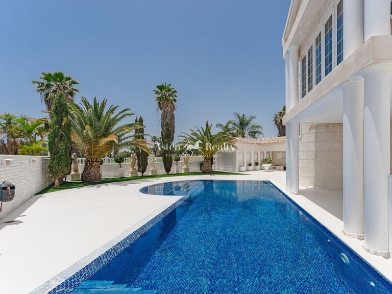 Villa for Sale in La Caleta, Tenerife 5