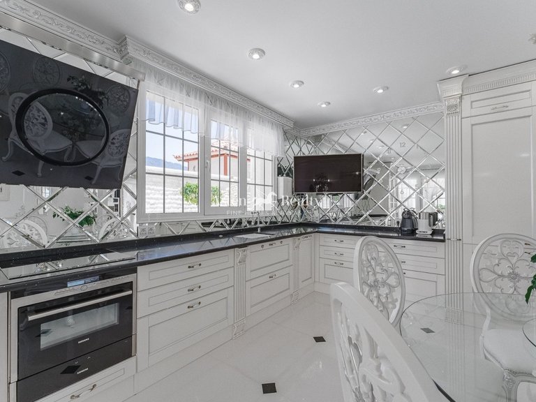 Villa for Sale in La Caleta, Tenerife 14