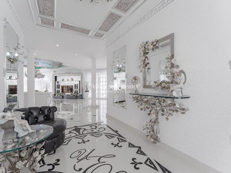 Villa for Sale in La Caleta, Tenerife 8