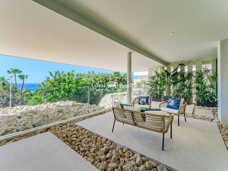 Villa for Sale in San Eugenio Alto, Tenerife 15