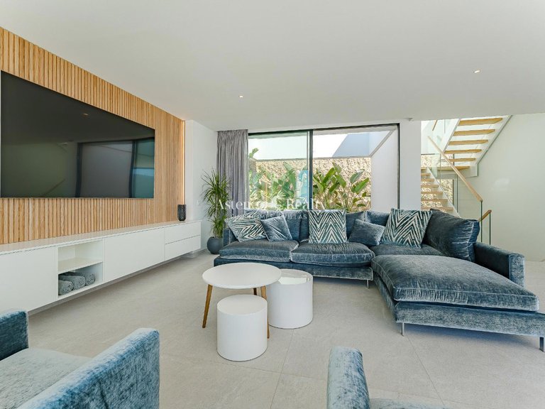 Villa for Sale in San Eugenio Alto, Tenerife 10