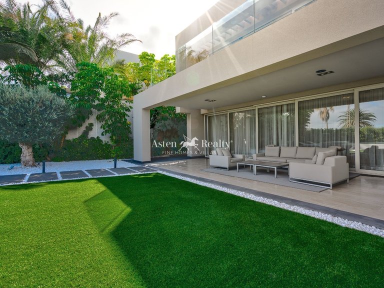 Villa for Sale in La Caleta, Tenerife 18