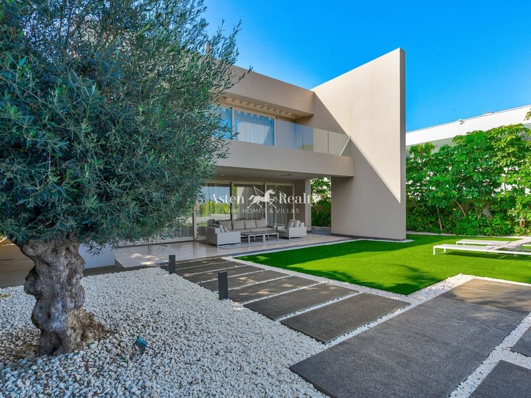 Villa for Sale in La Caleta, Tenerife 15