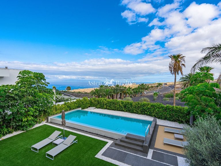 Villa for Sale in La Caleta, Tenerife 42