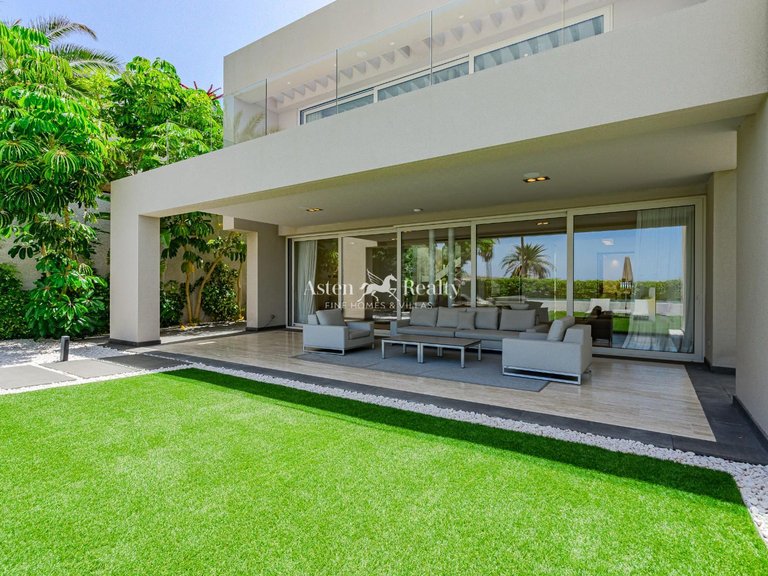 Villa for Sale in La Caleta, Tenerife 17