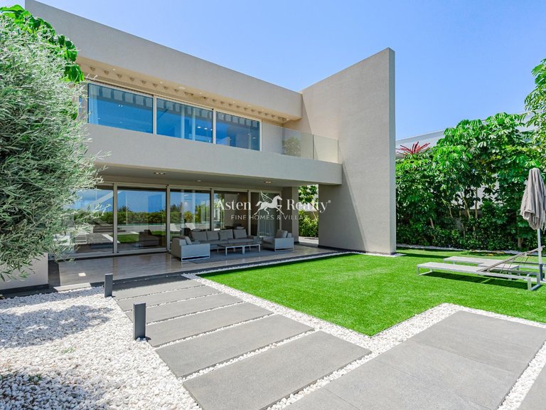 Villa for Sale in La Caleta, Tenerife 14