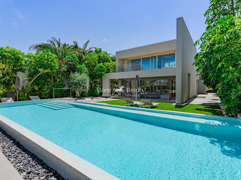 Villa for Sale in La Caleta, Tenerife 7