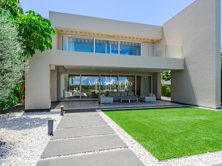 Villa for Sale in La Caleta, Tenerife 13