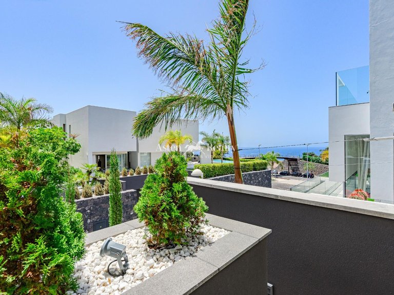 Villa for Sale in La Caleta, Tenerife 29