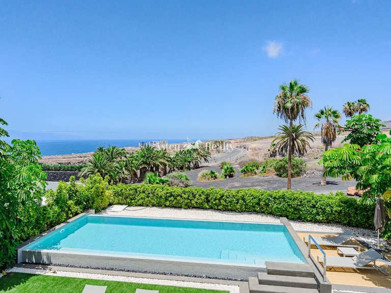 Villa for Sale in La Caleta, Tenerife 43