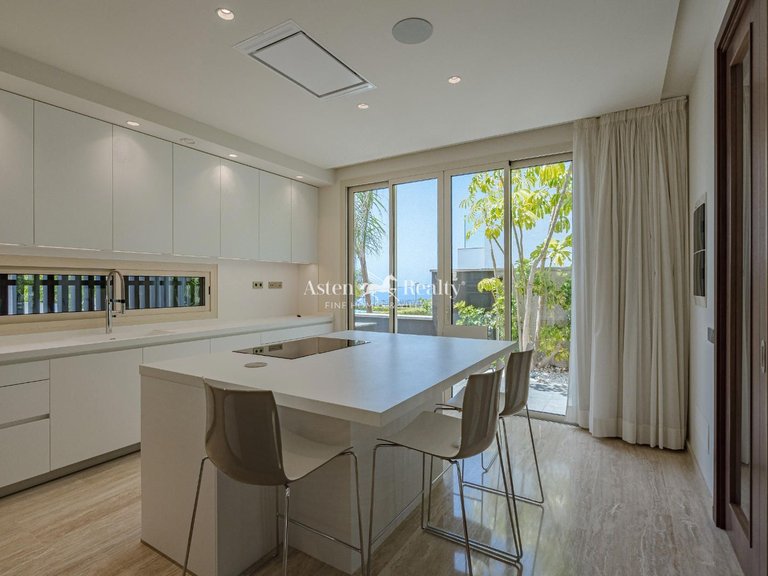 Villa for Sale in La Caleta, Tenerife 27