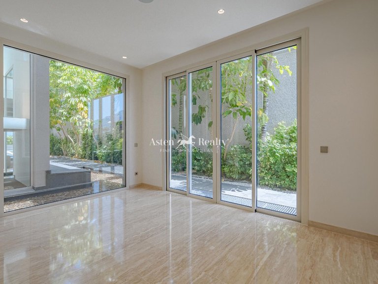 Villa for Sale in La Caleta, Tenerife 32